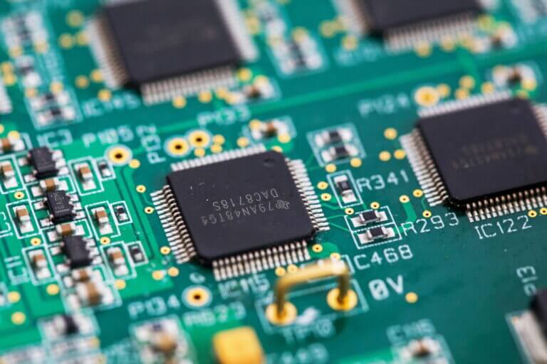 An image of surface mounted chips demonstrating the ongoing chip shortage