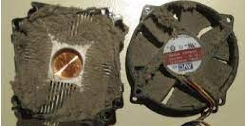 Desktop Computer Heat sink choked with dust and dirt with choked fan